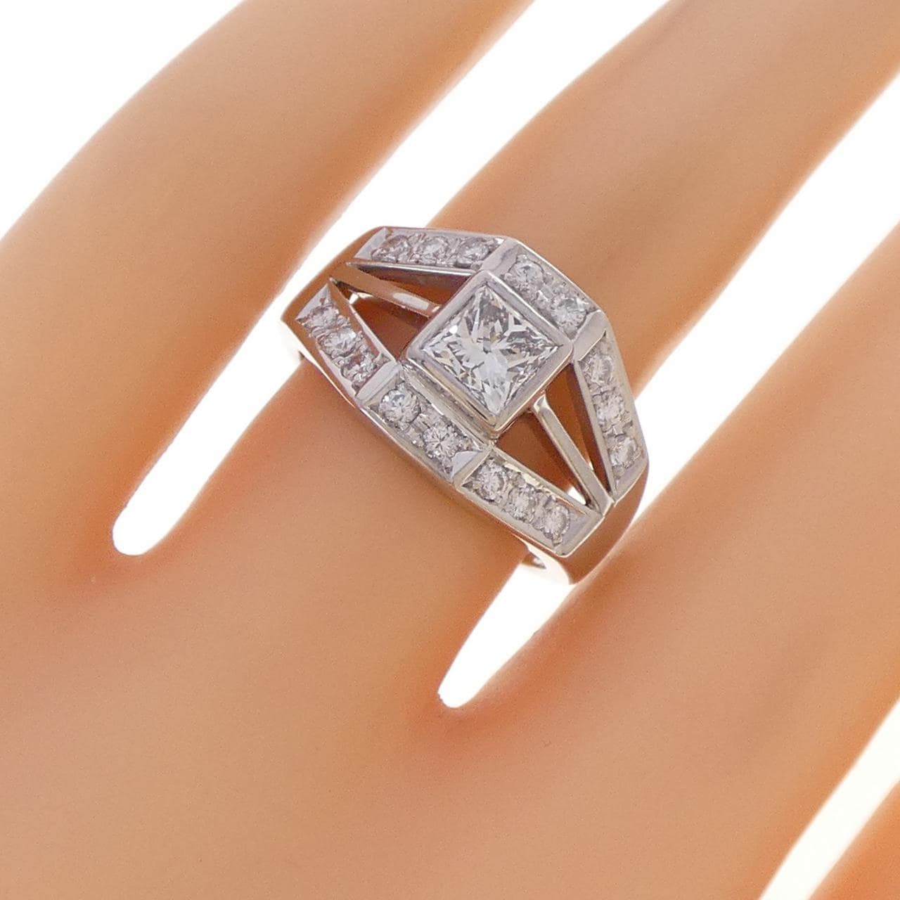 タサキ ダイヤモンド リング 0.79CT