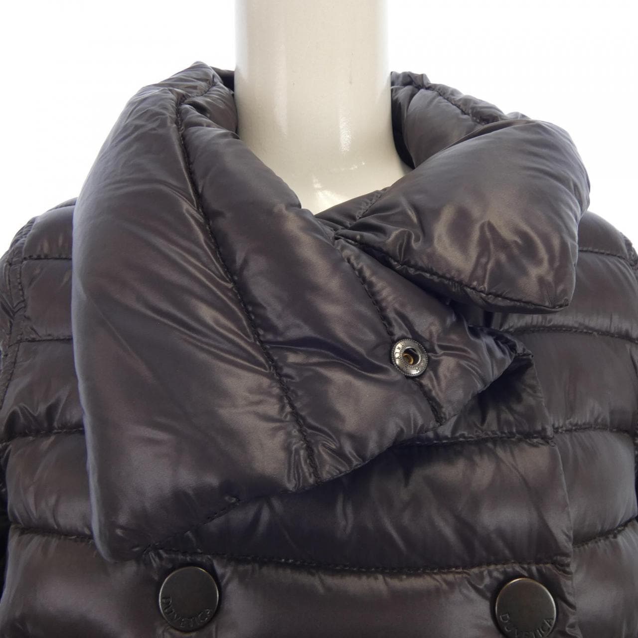 デュベティカ DUVETICA ダウンジャケット