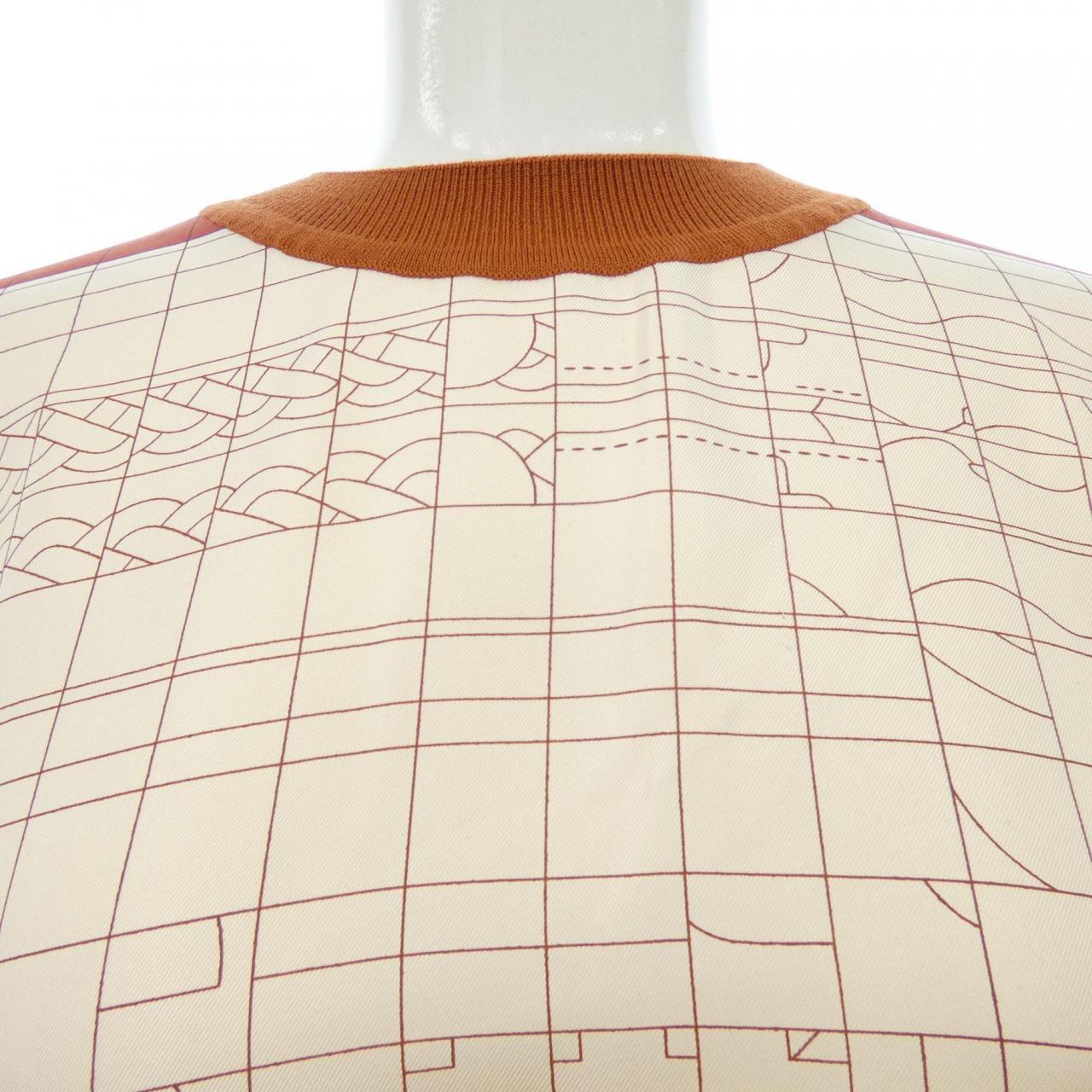 エルメス HERMES トップス