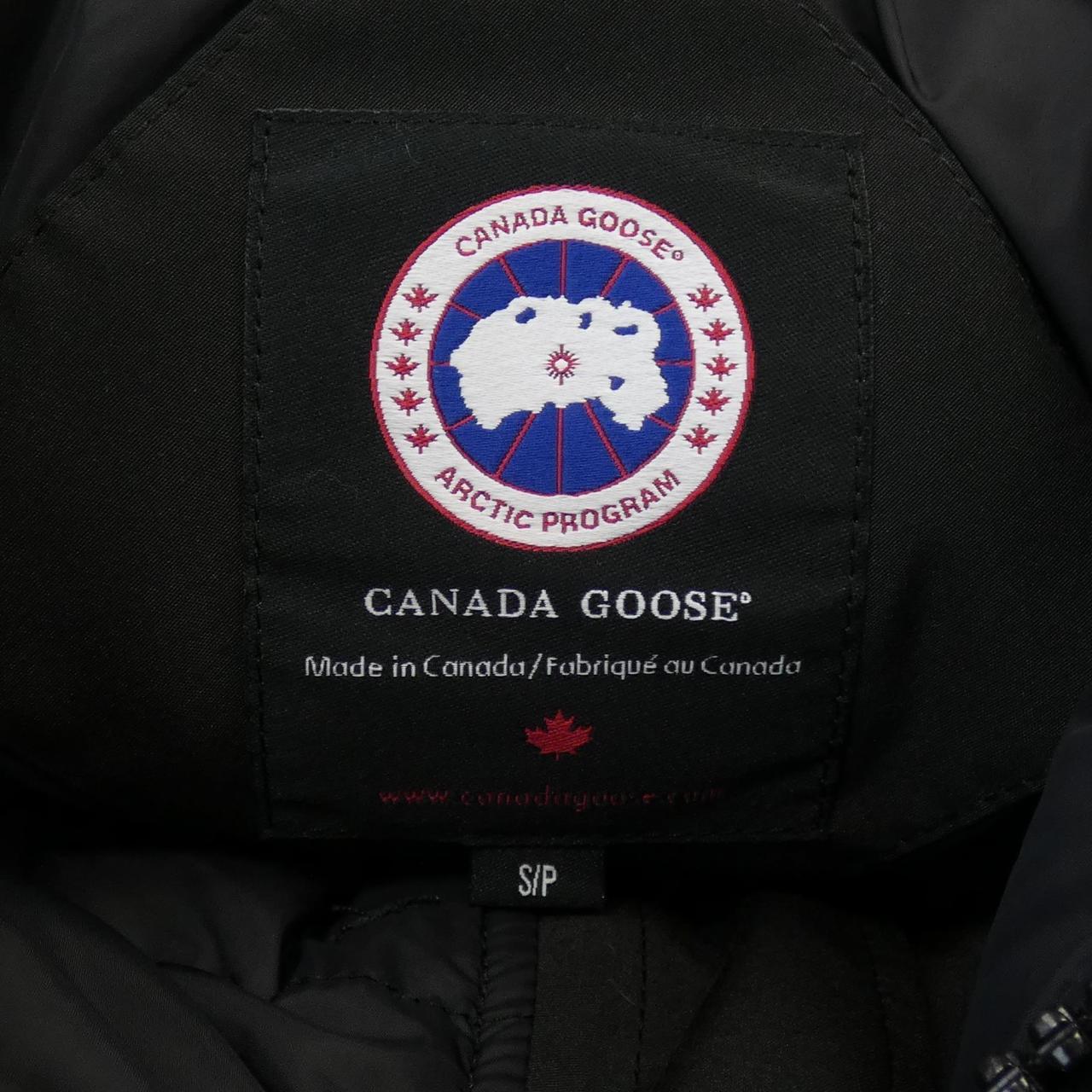 カナダグース CANADA GOOSE ダウンジャケット