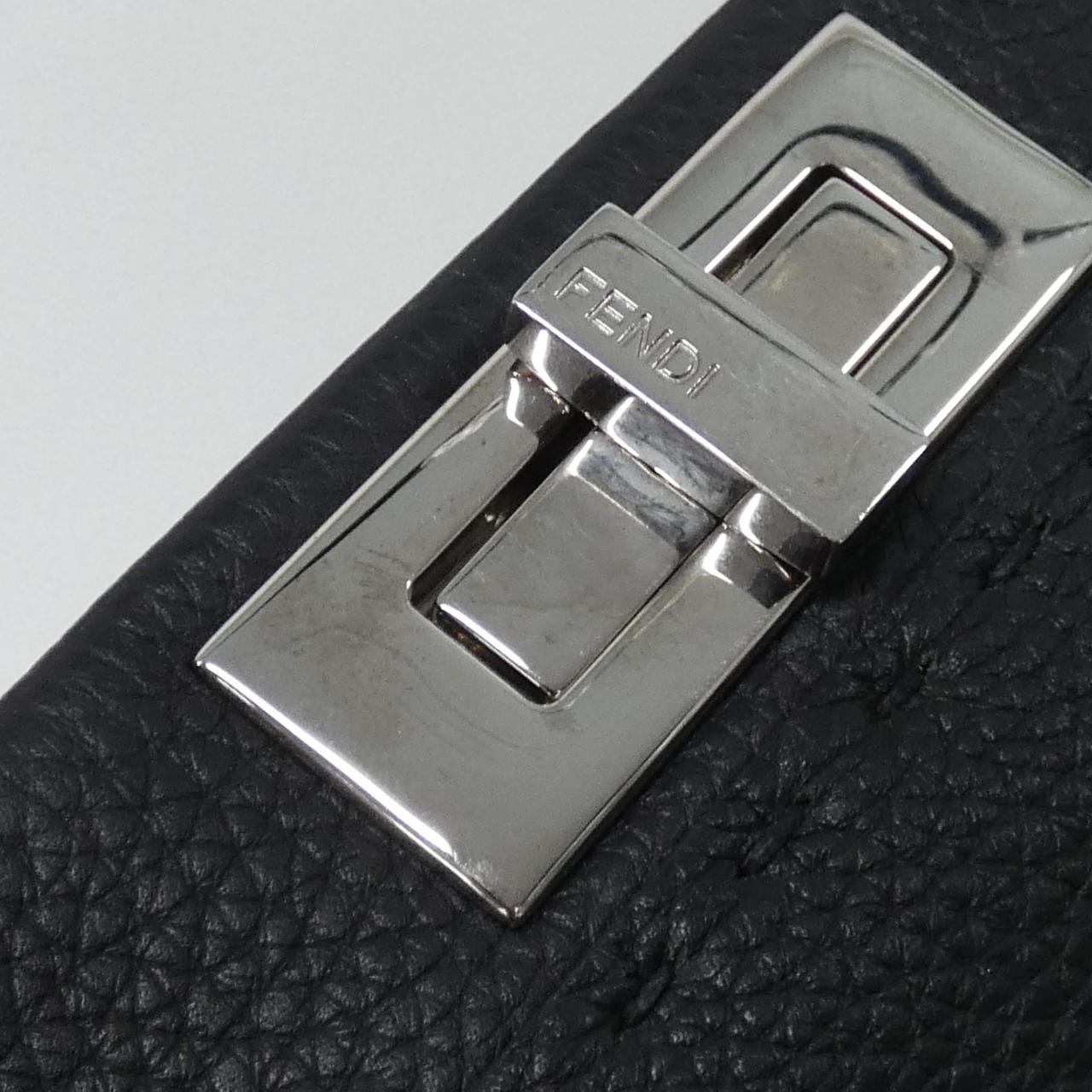 フェンディ SELLERIA ピーカブー 8BN210 Q0J バッグ