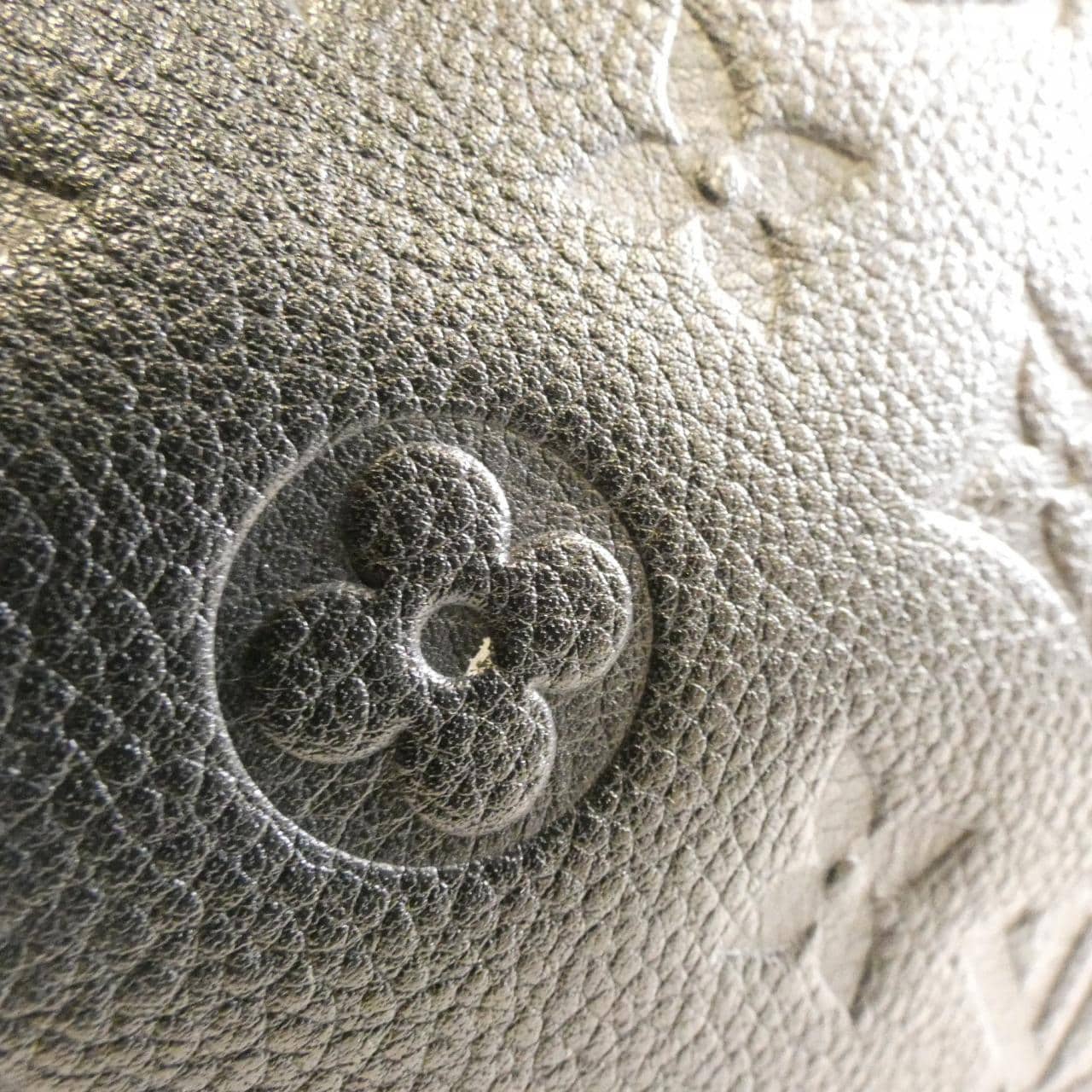 ルイヴィトン モノグラム アンプラント ルミニューズ GM M93420 ショルダーバッグ