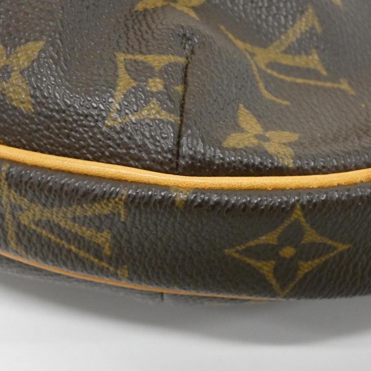 ルイヴィトン モノグラム クロワッサン MM M51512 ショルダーバッグ