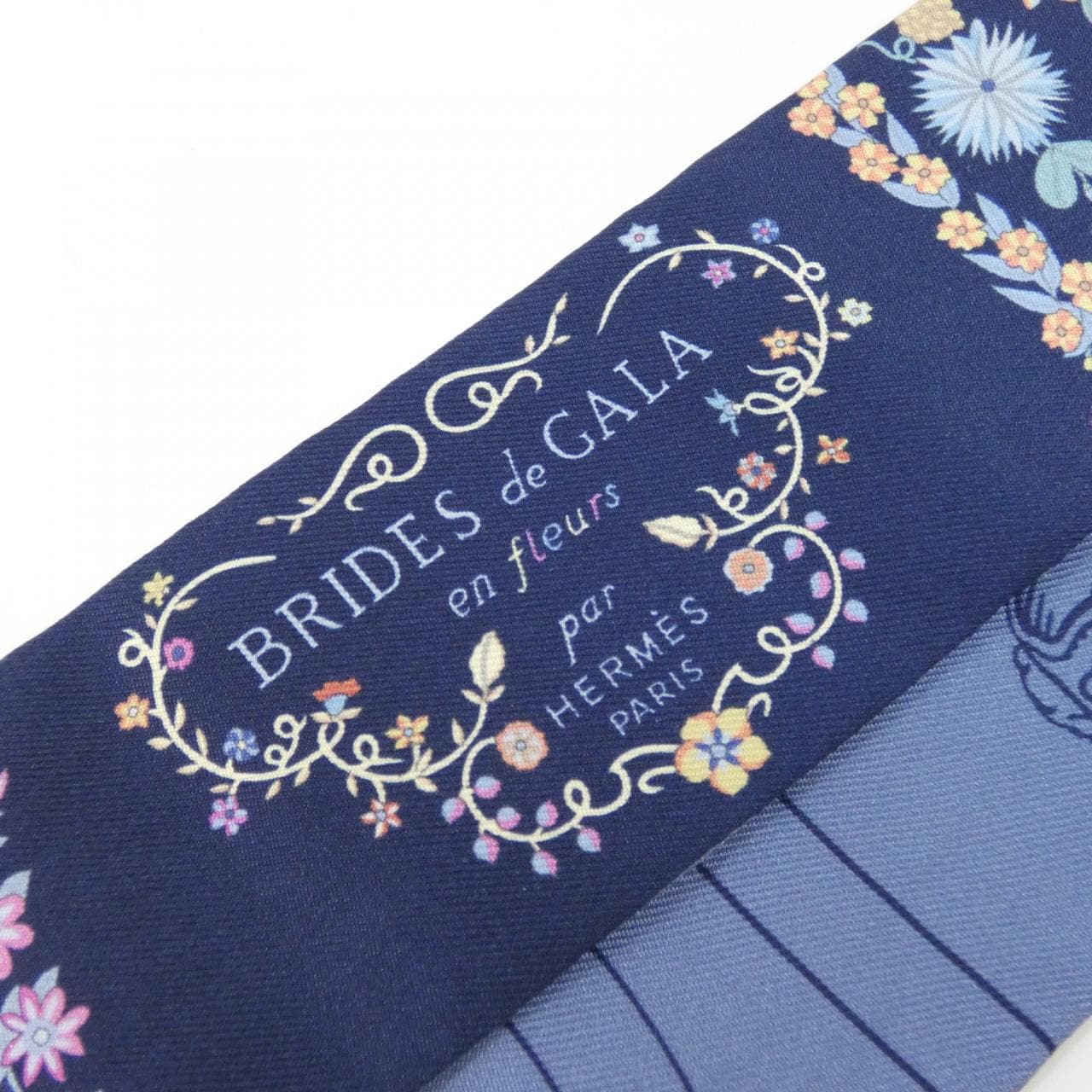 エルメス BRIDES DE GALA EN FLEURS ツイリー 064220S スカーフ
