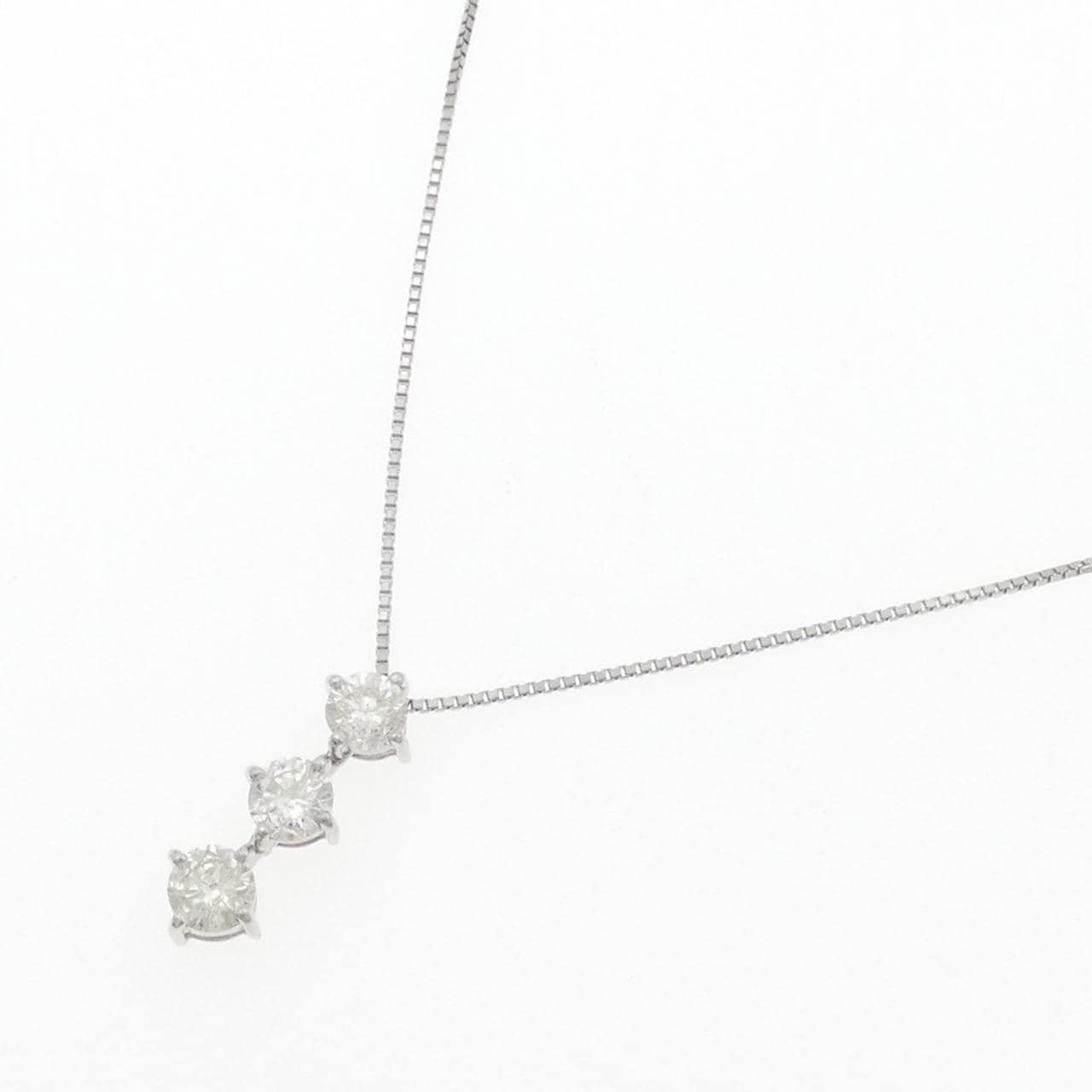 PT900/PT850 三石钻石项链 1.00 克拉