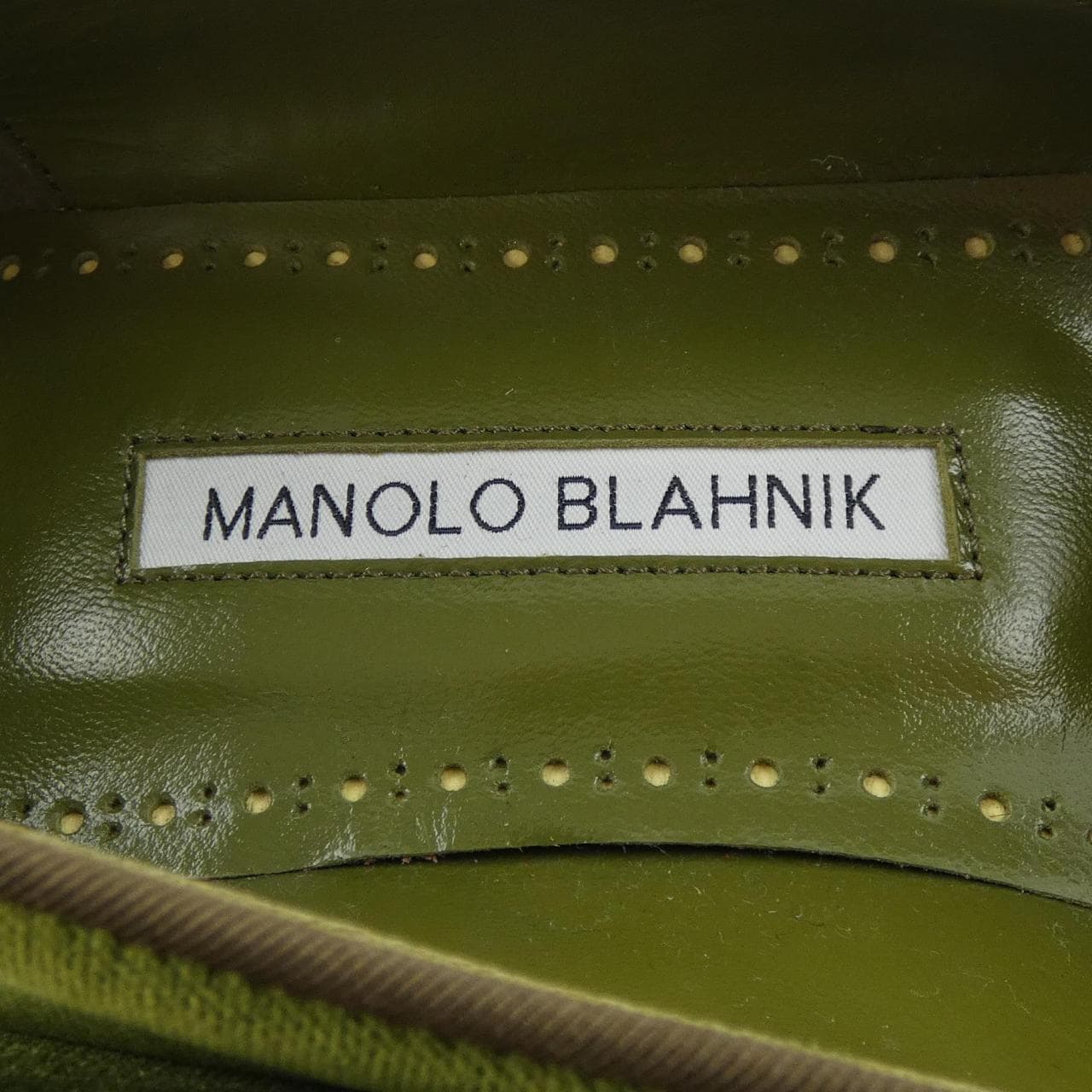 マノロブラニク MANOLO BLAHNIK AGOFRAN フラットシューズ