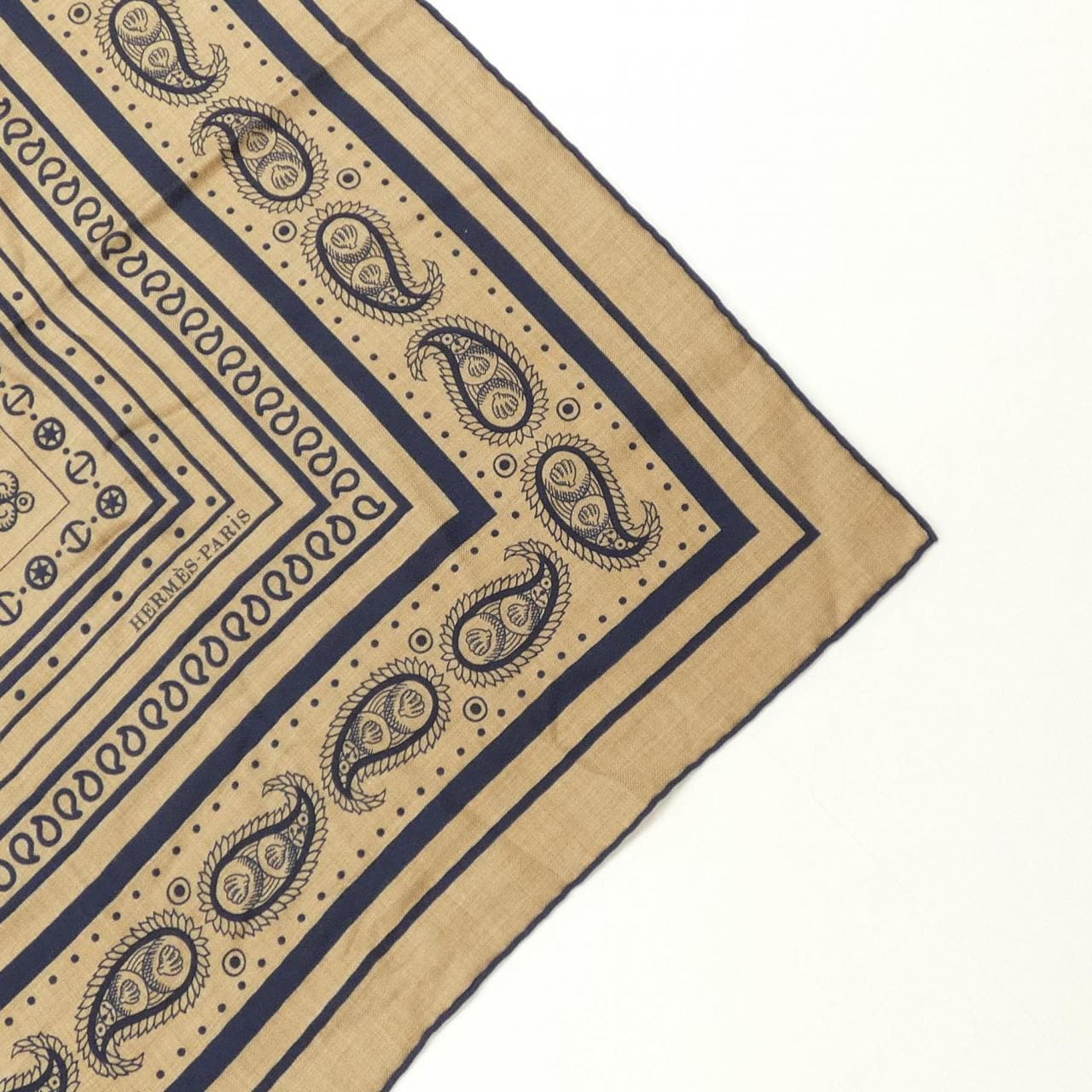 エルメス HERMES TATOUAGES MARINS BANDANA H243374S カレジェアン140 ショール