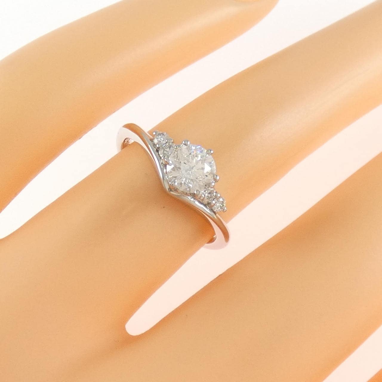 モニッケンダム リング 0.51CT F VS2