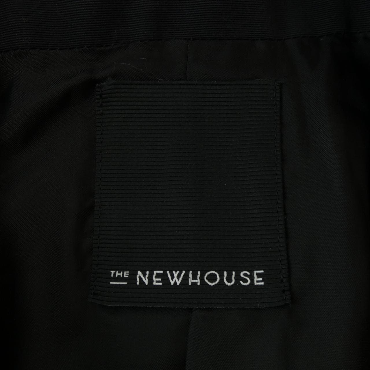 ザニューハウス THE NEWHOUSE ジャケット