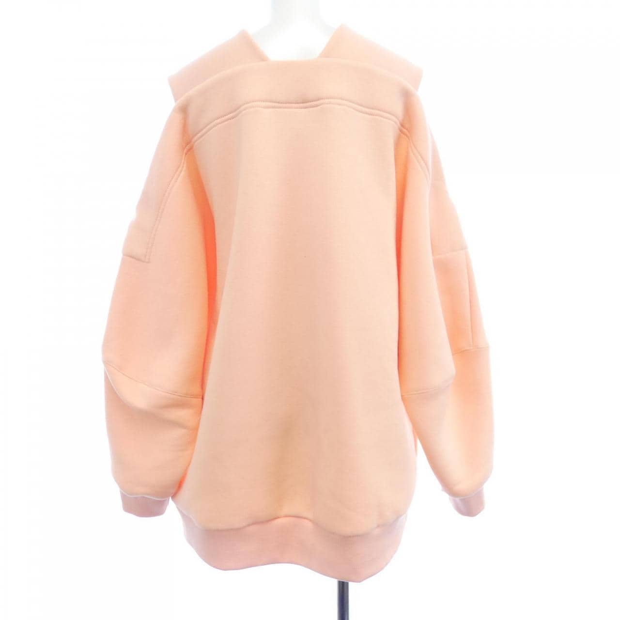 IOANA　CIOLACU スウェット