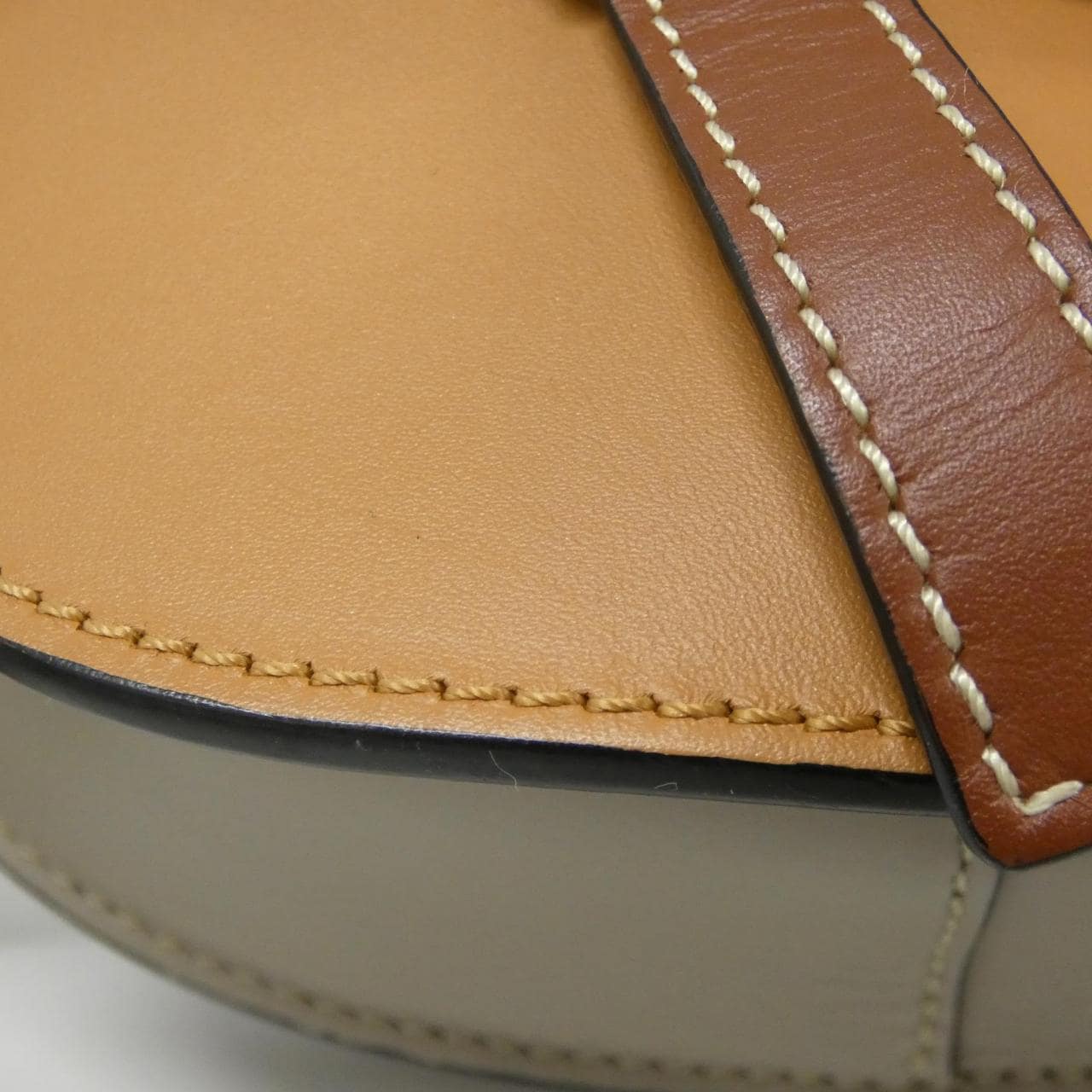 ロエベ ゲート デュアル ミニ A650N46X08 ショルダーバッグ