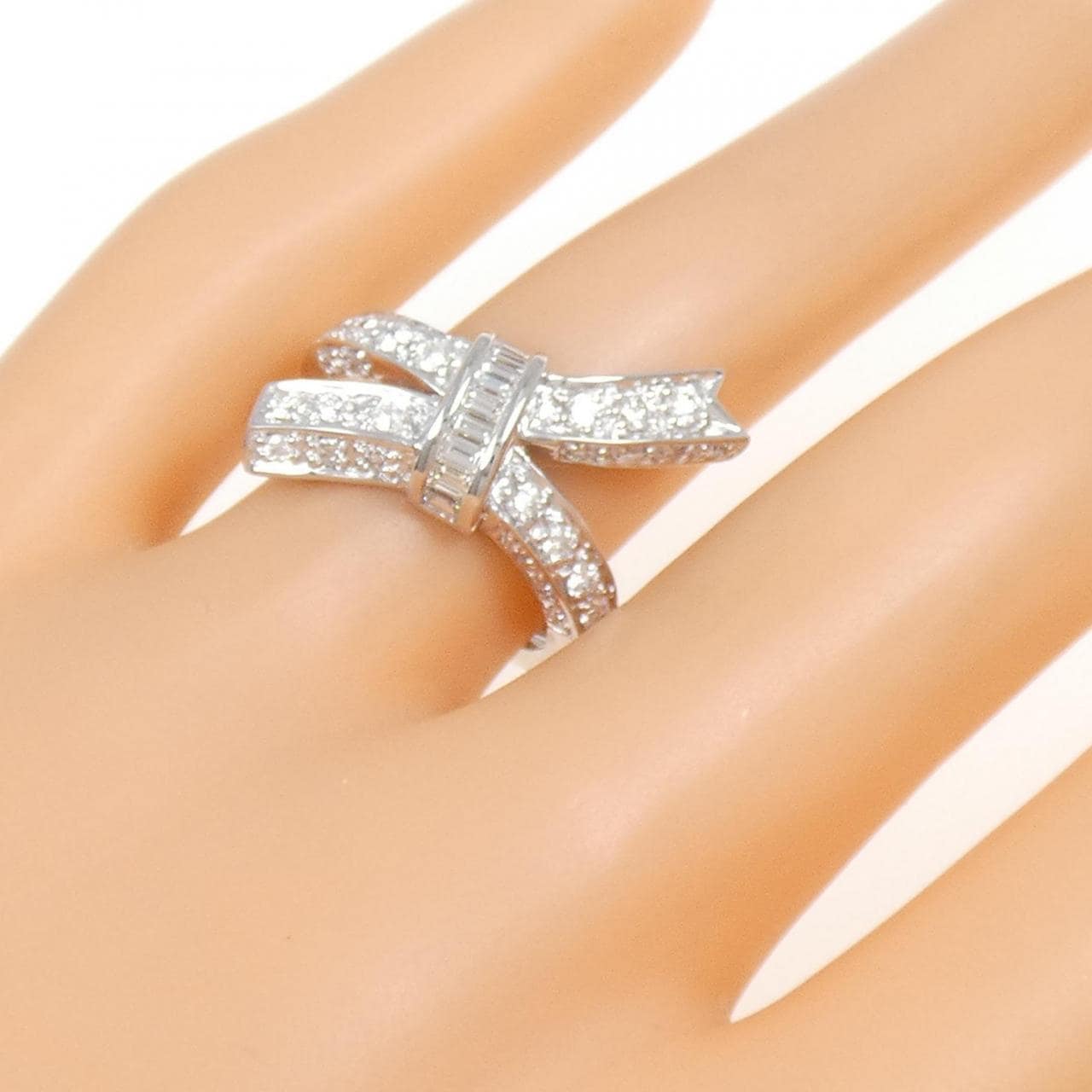 K18WG ダイヤモンド リング 0.92CT