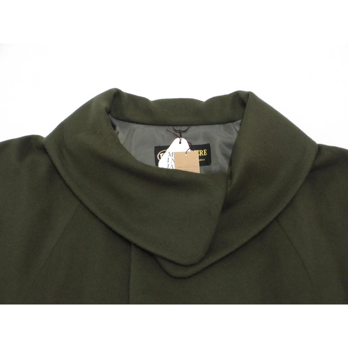 [BRAND NEW] Stylish coat with cashmere blend and rolled collar