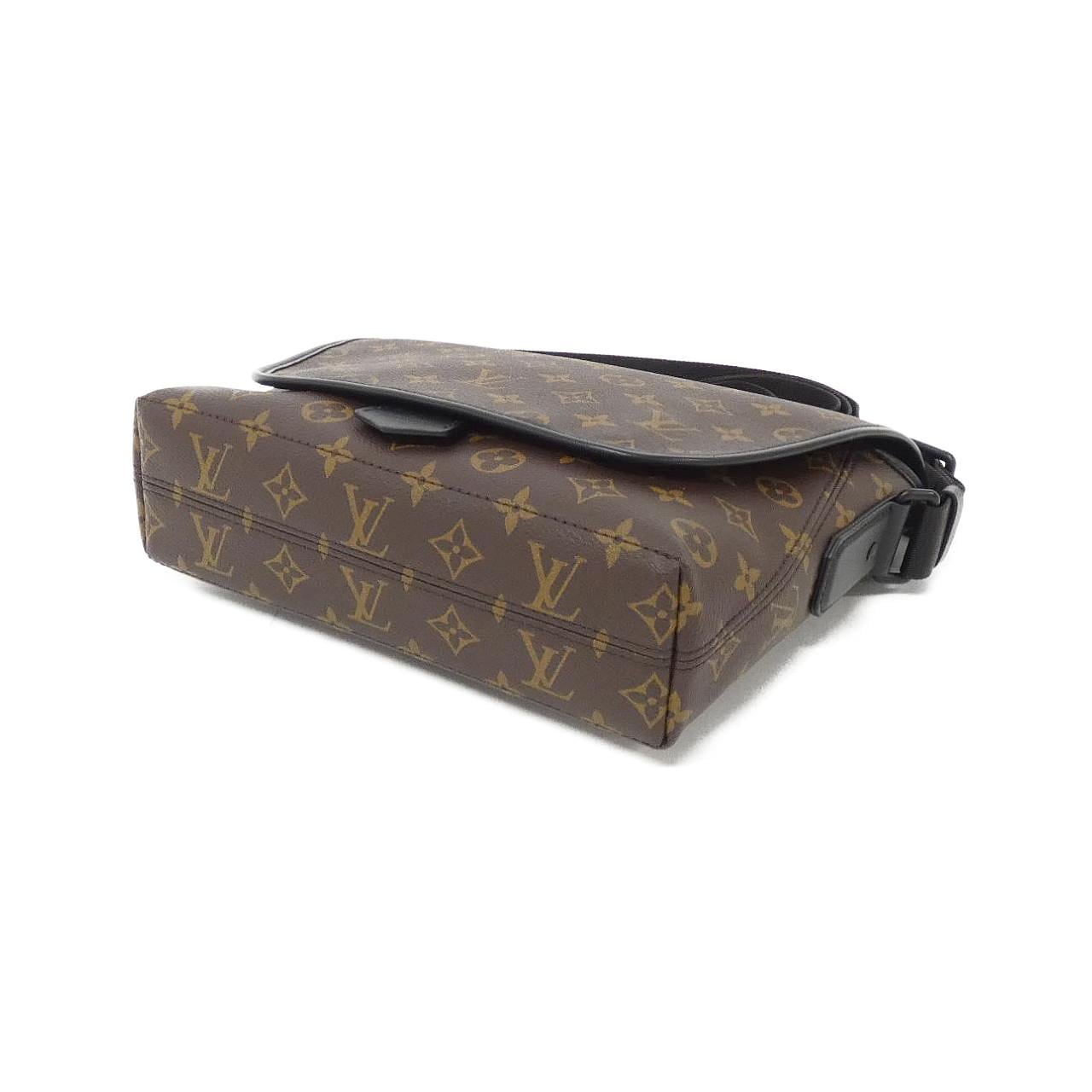 LOUIS VUITTON Monogram Macassar Magnetic Messenger M45557 Shoulder Bag