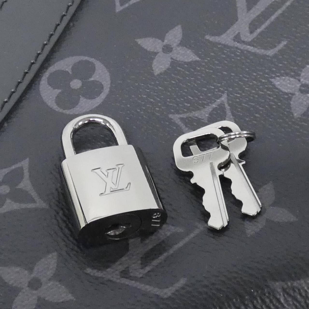 ルイヴィトン モノグラム エクリプス キーポル バンドリエール 45cm M40569 ボストンバッグ