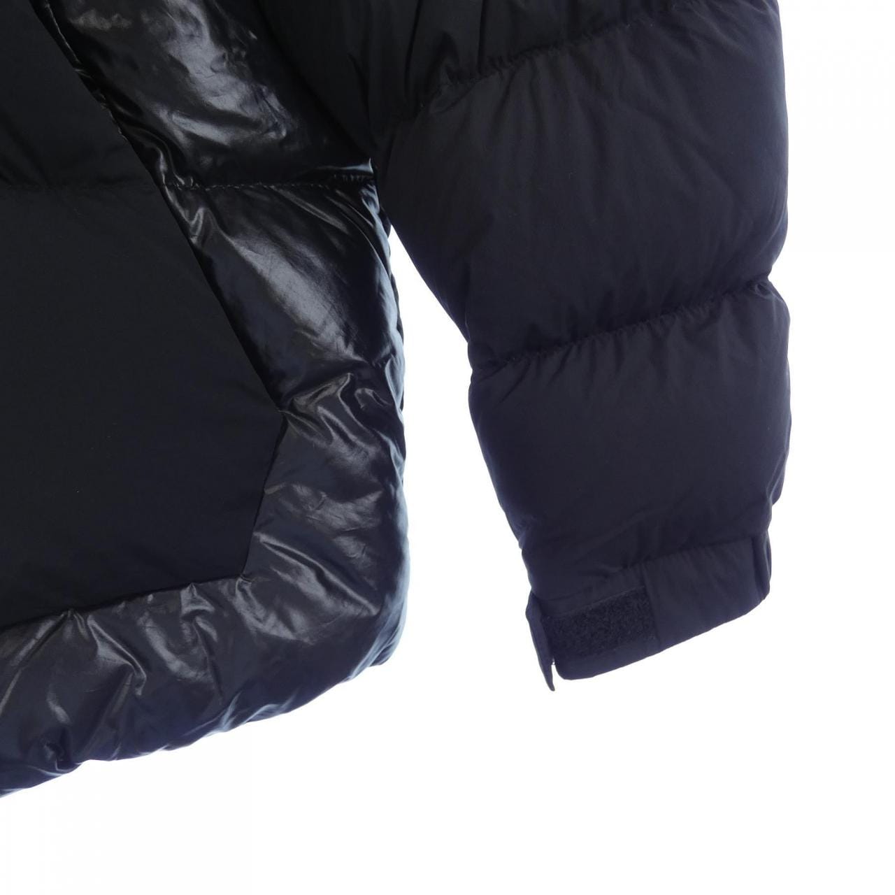 モンクレール MONCLER ダウンジャケット