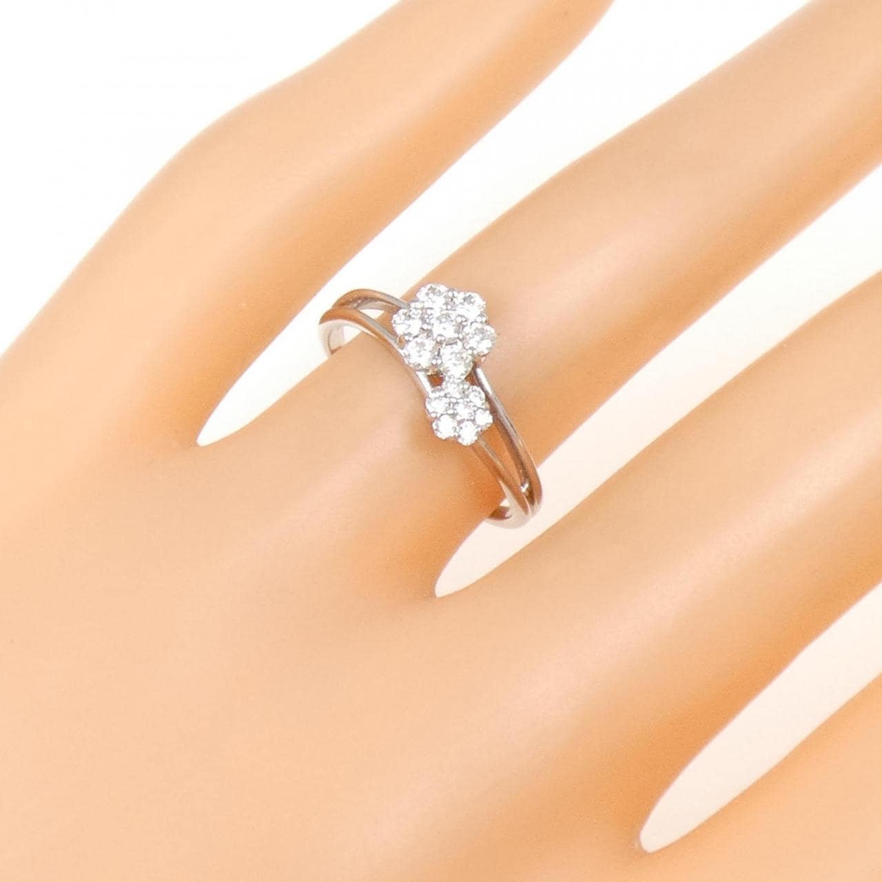 PT フラワー ダイヤモンド リング 0.29CT