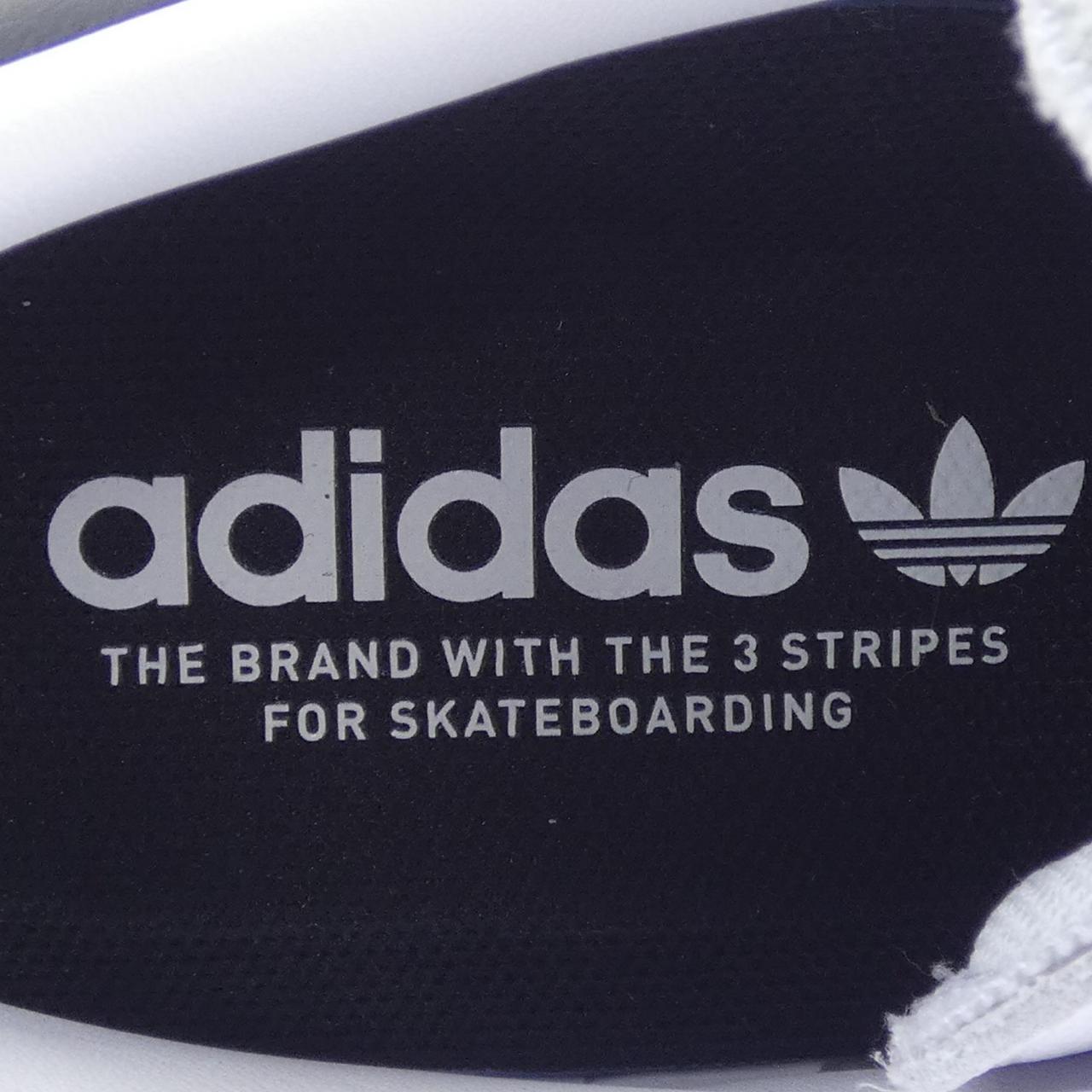 アディダス ADIDAS GZ8477 スニーカー