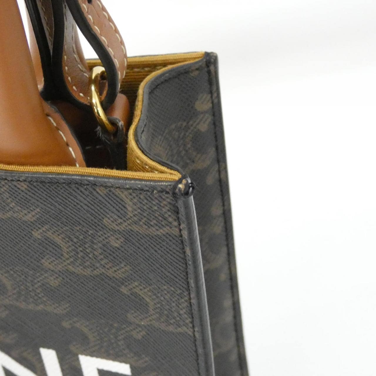 セリーヌ ミニ バーティカル カバ 194372BZK バッグ