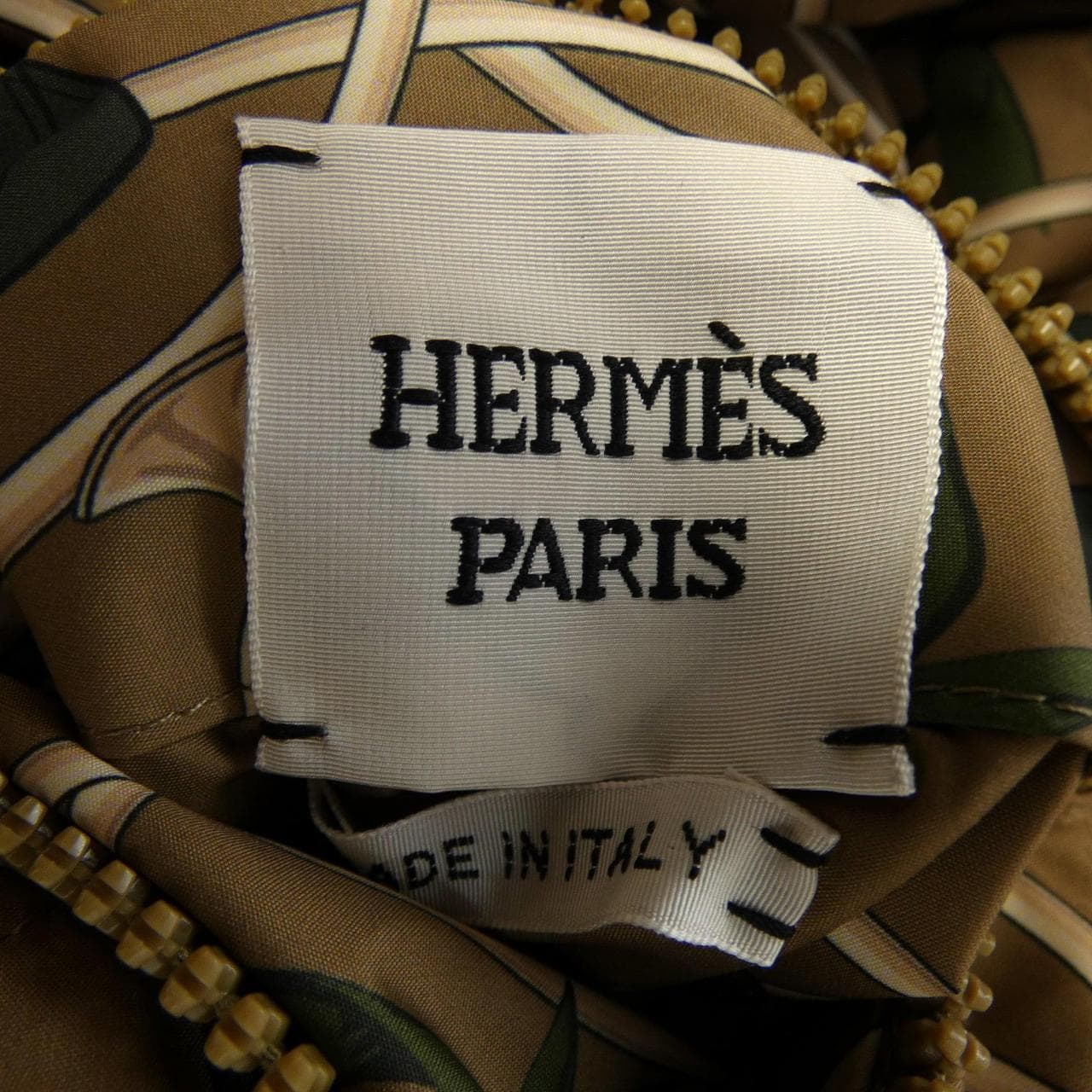 エルメス HERMES LA PROMENADE DU MATIN 2H0258D4 ダウンベスト