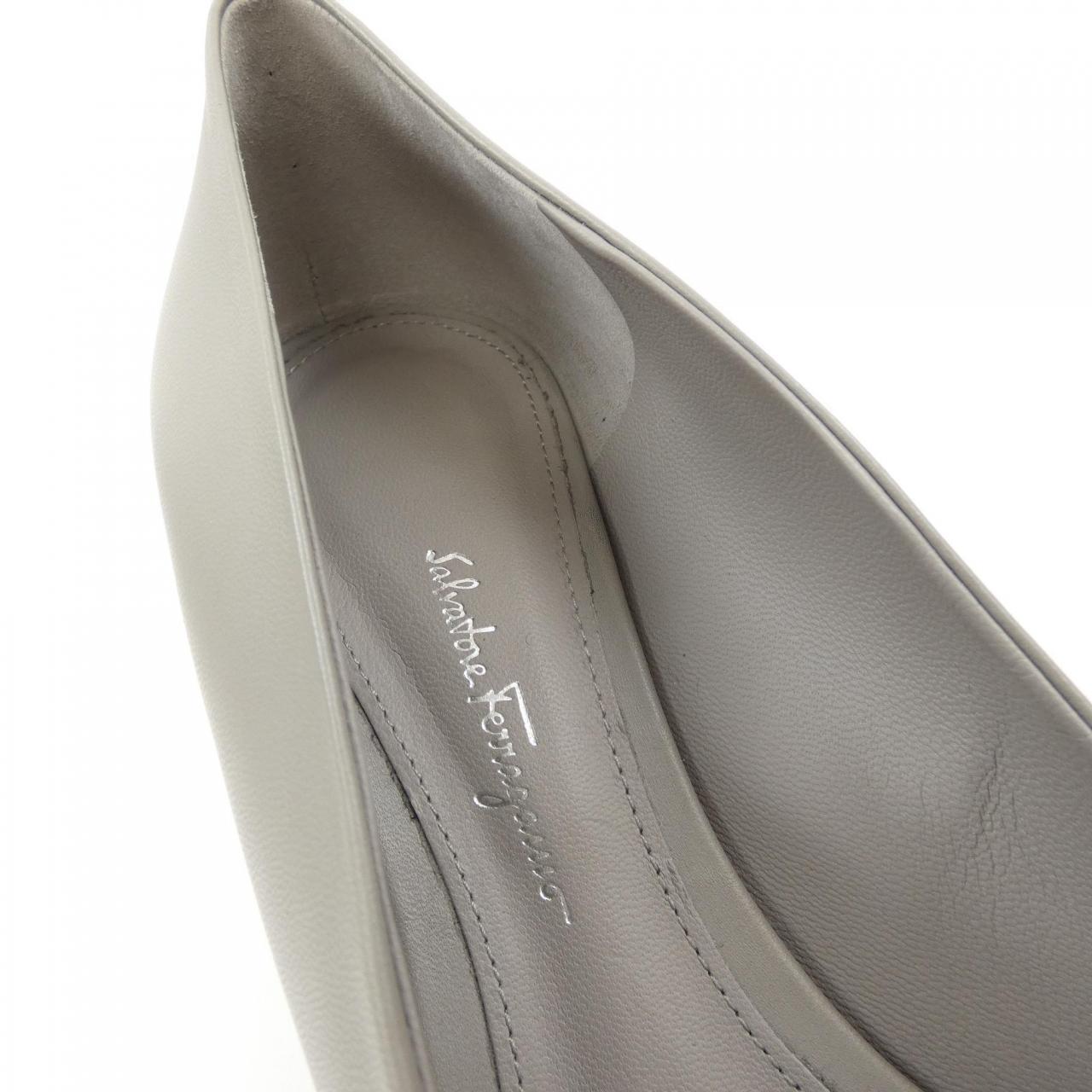 サルヴァトーレフェラガモ SALVATORE FERRAGAMO パンプス