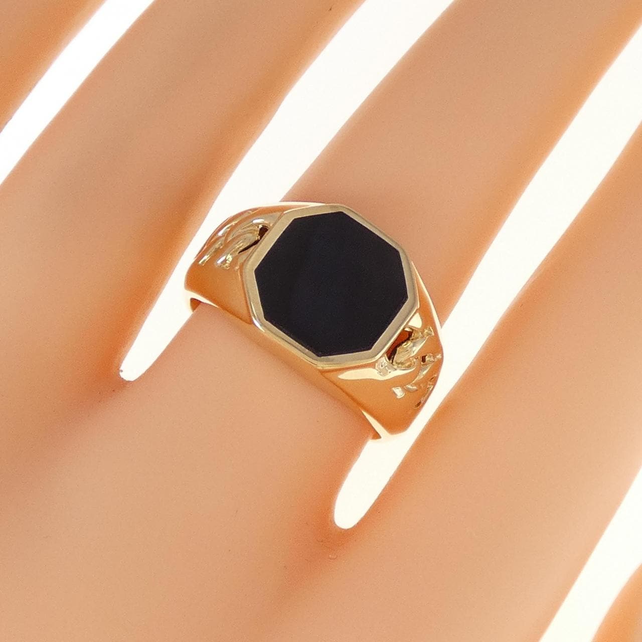 K18YG onyx ring