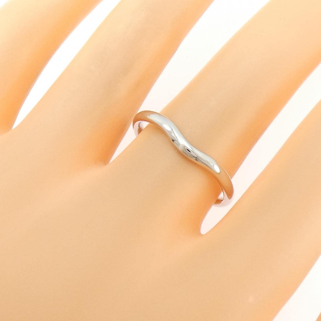 ティファニー カーブド リング