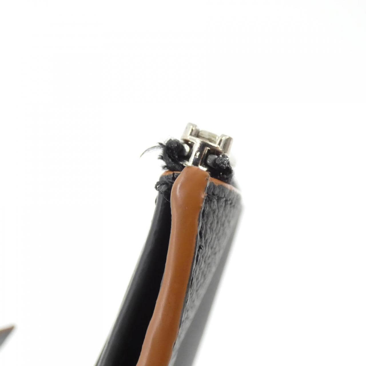 Loewe Anagram小号垂直钱包 C821S33X01 钱包