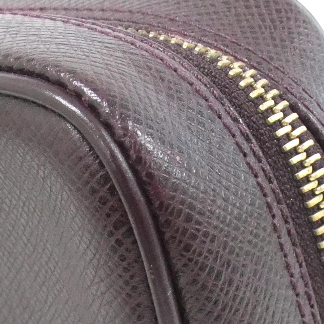 ルイヴィトン タイガ カルガ M30816 セカンドバッグ