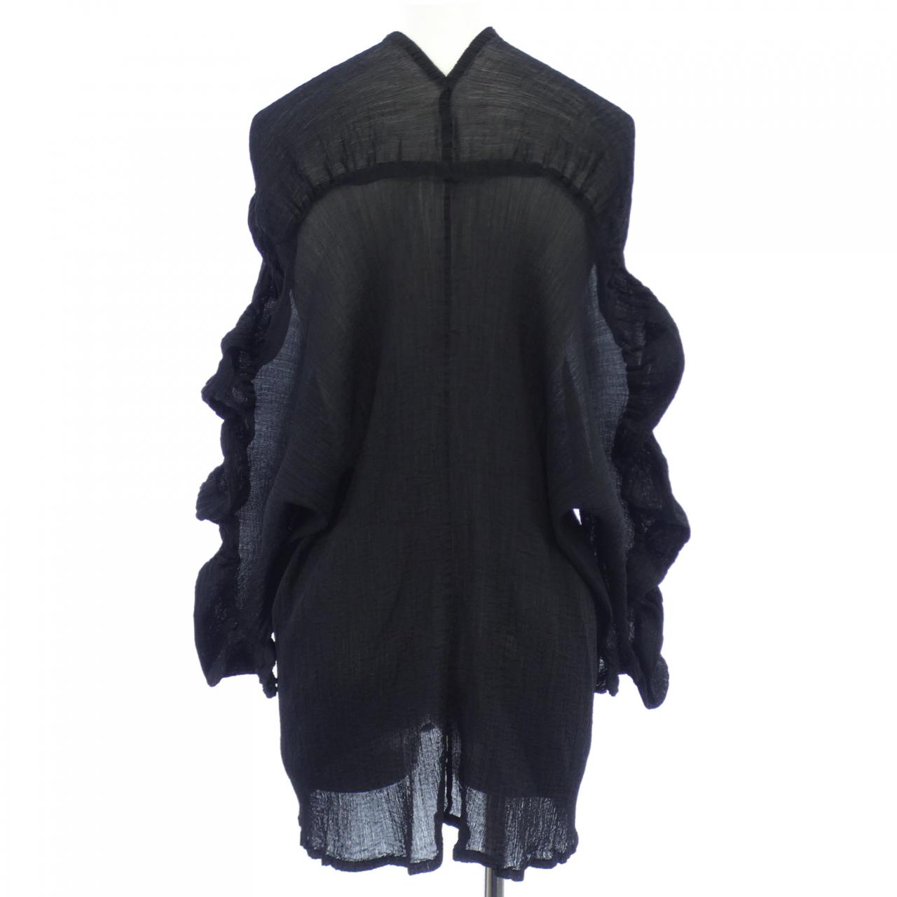 ミーイッセイミヤケ me ISSEY MIYAKE トップス