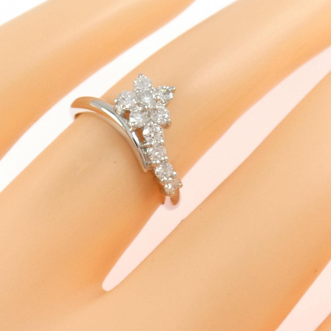 PT900花朵钻石戒指0.40CT