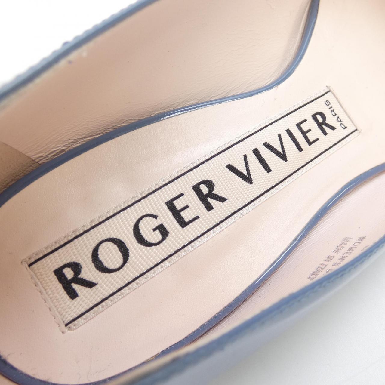 ロジェヴィヴィエ ROGER VIVIER フラットシューズ