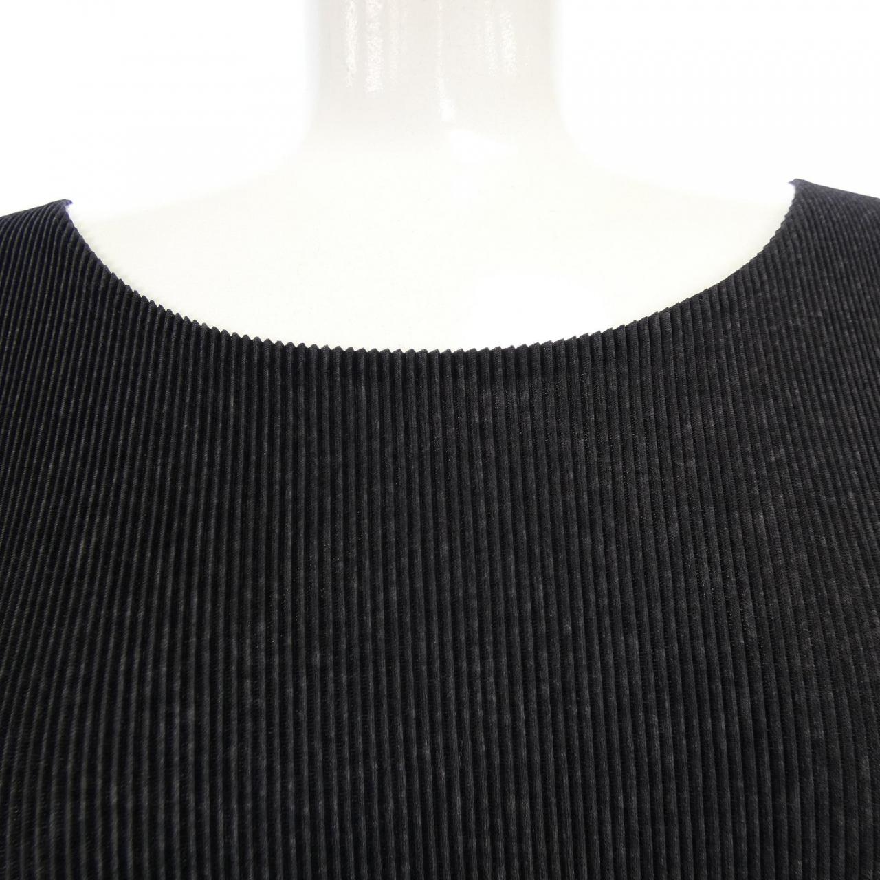 プリーツプリーズ PLEATS PLEASE PP02FK102 トップス