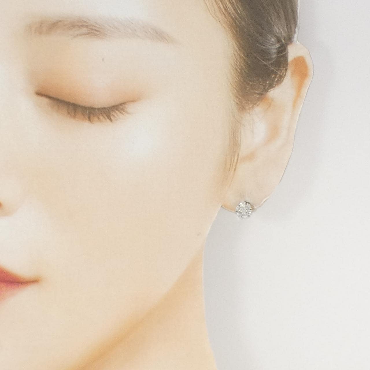 PT900 フラワー ダイヤモンド ピアス 0.56CT