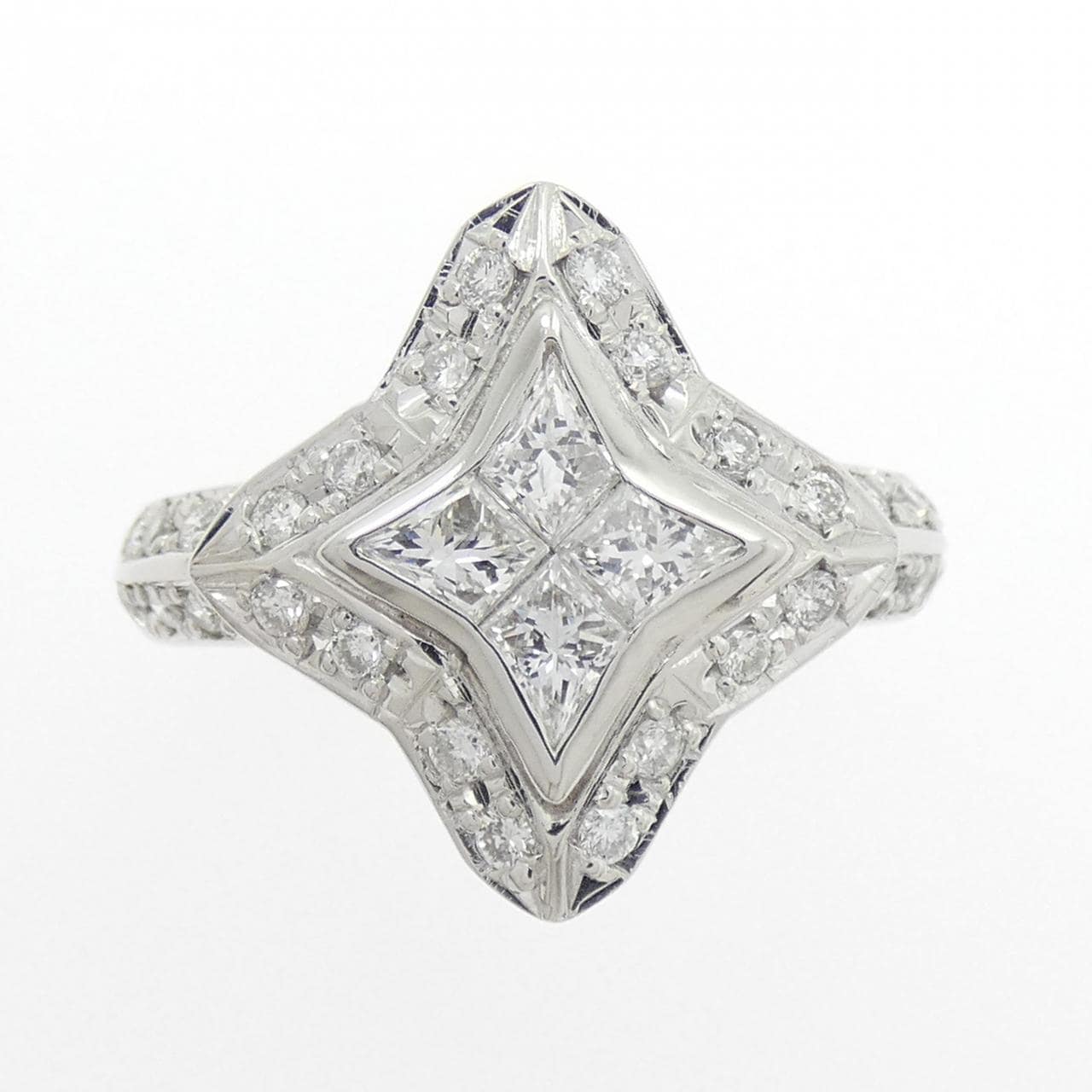 PT900 ダイヤモンド リング 0.86CT