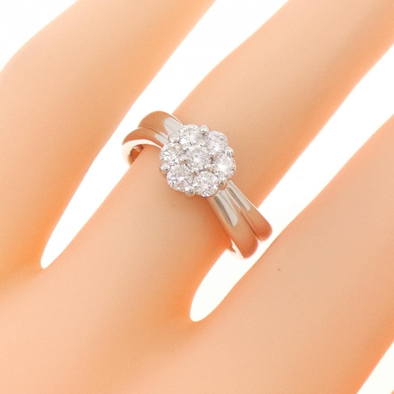 PT900 フラワー ダイヤモンド リング 0.46CT