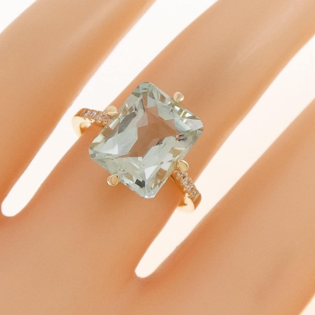 750YG クオーツ リング 4.70CT