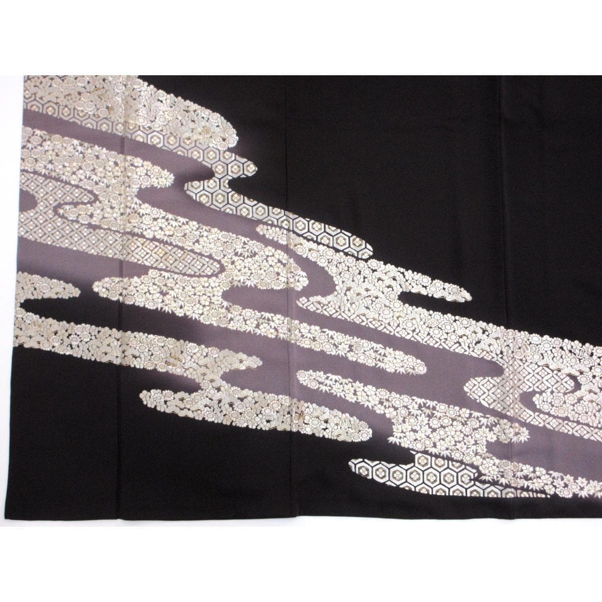 訪問着　刺繍加工　ボカシ染