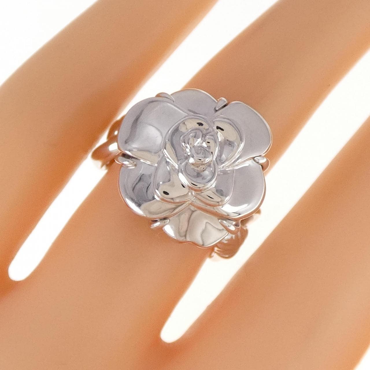 CHANEL camellia ring