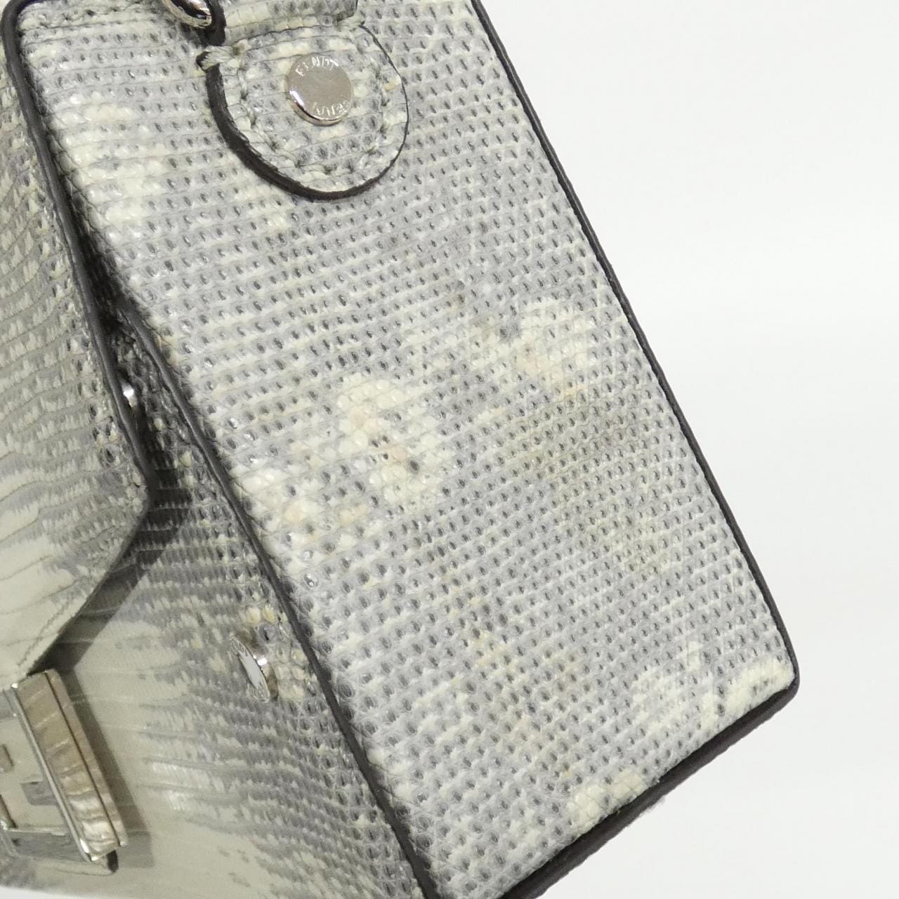 フェンディ バゲット ソフト トランク 7VA565 ARMK バッグ