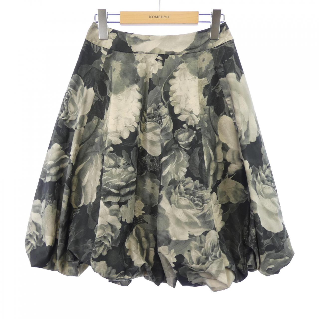 トゥービーシック TO BE CHIC スカート