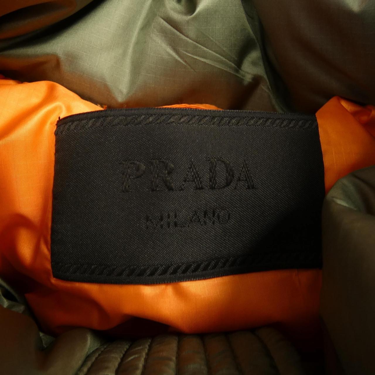 プラダ PRADA ダウンコート