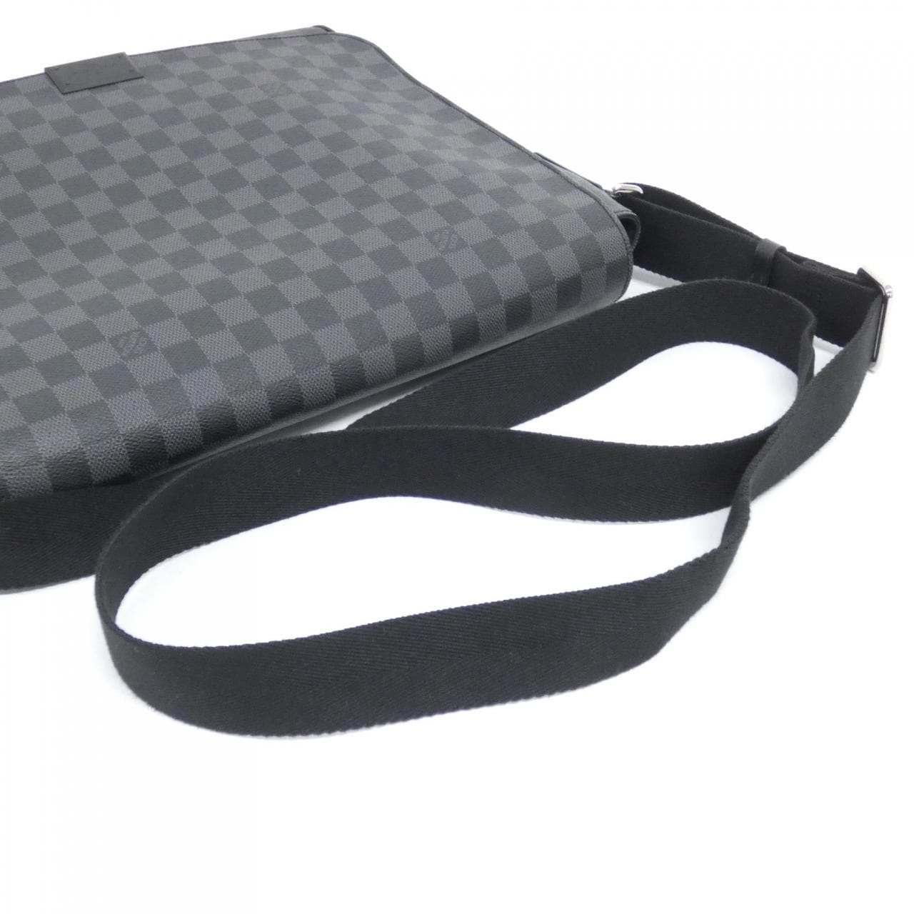 ルイヴィトン ダミエ グラフィット ディストリクト GM N41271 ショルダーバッグ