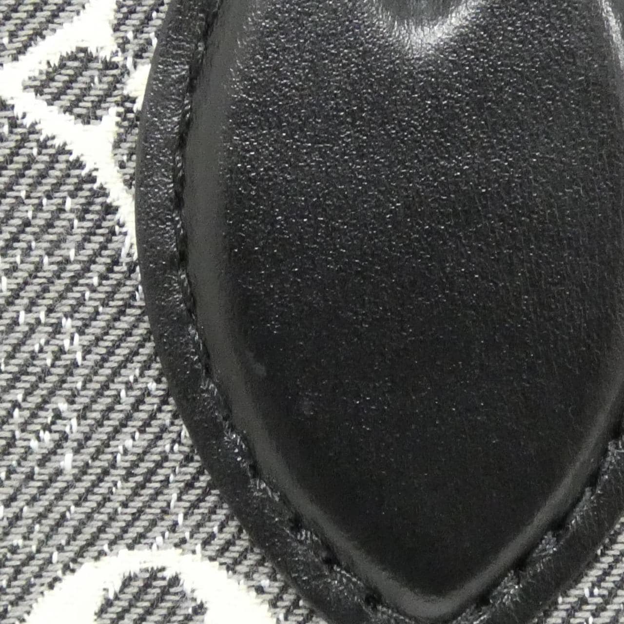 ルイヴィトン モノグラム ジャカード キャンバス オンザゴー MM M46448 バッグ