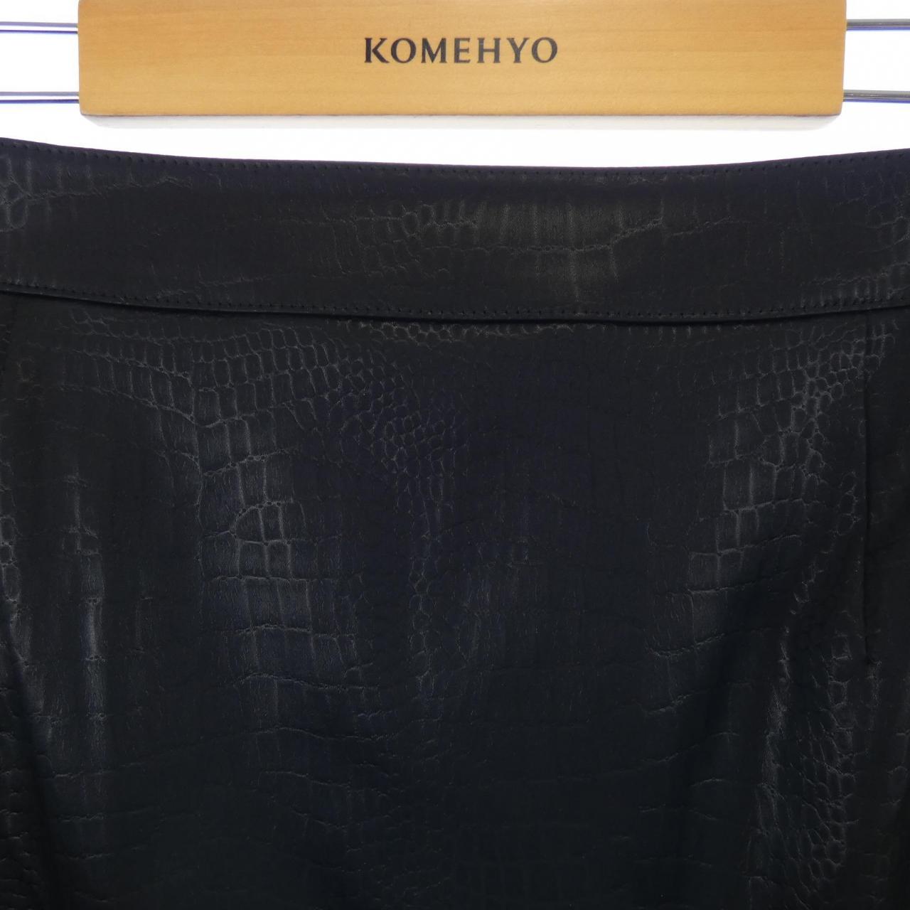 タエアシダ TAE ASHIDA スカート