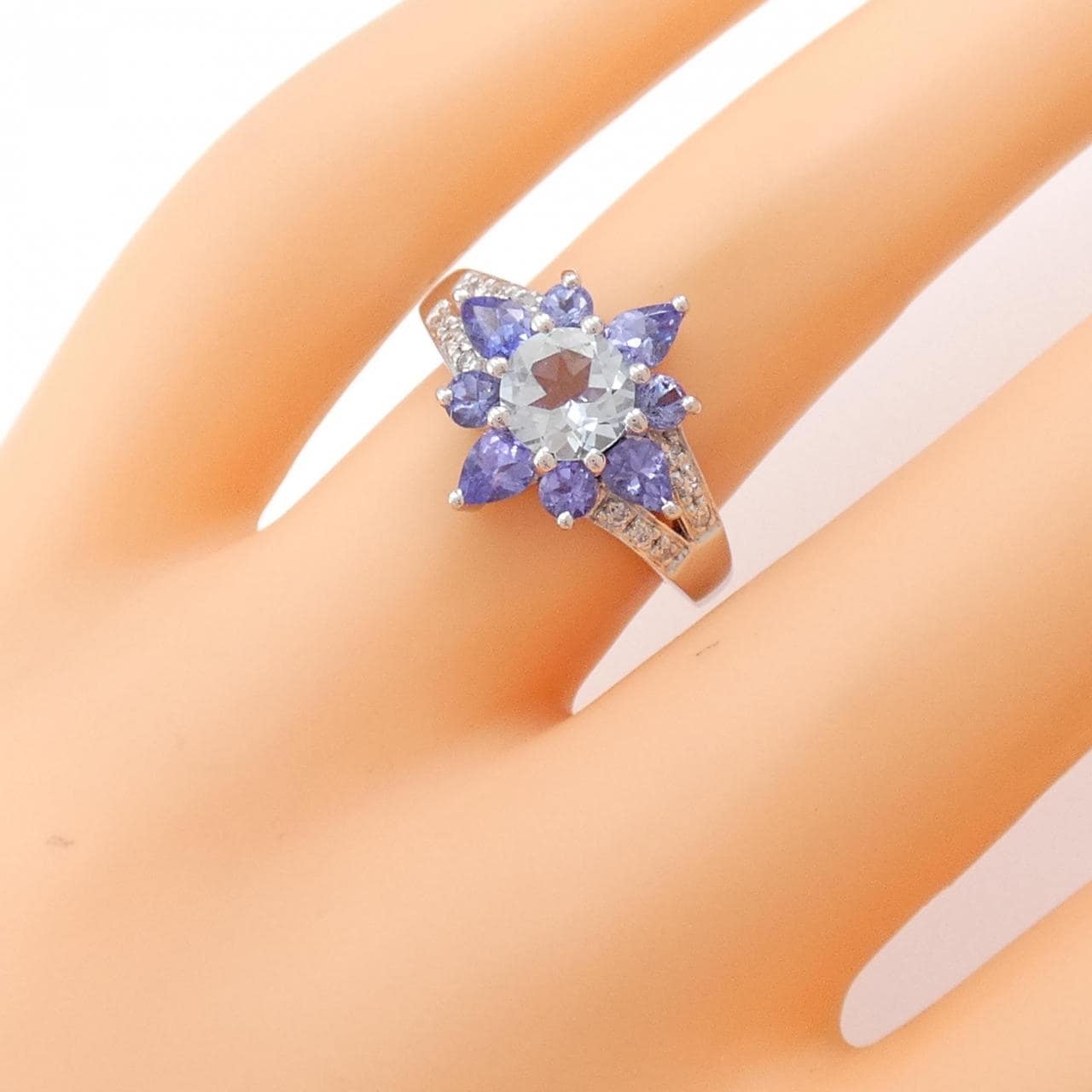 K18WG Flower Aquamarine Ring