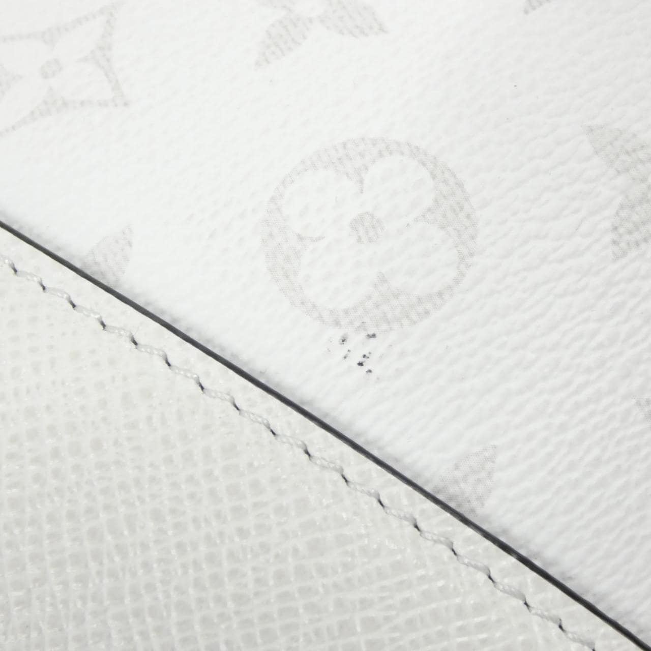 LOUIS VUITTON Taiga Rama 週末托特包 M30919 包