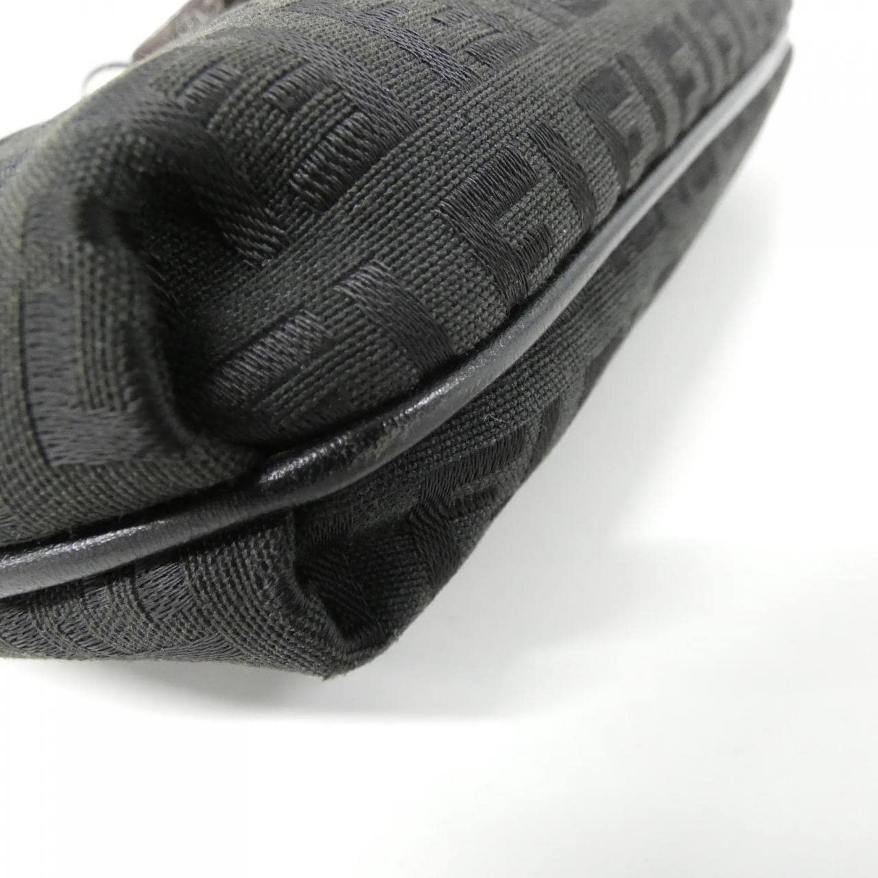 【ヴィンテージ】フェンディ 8BT075 JQ5 ショルダーバッグ