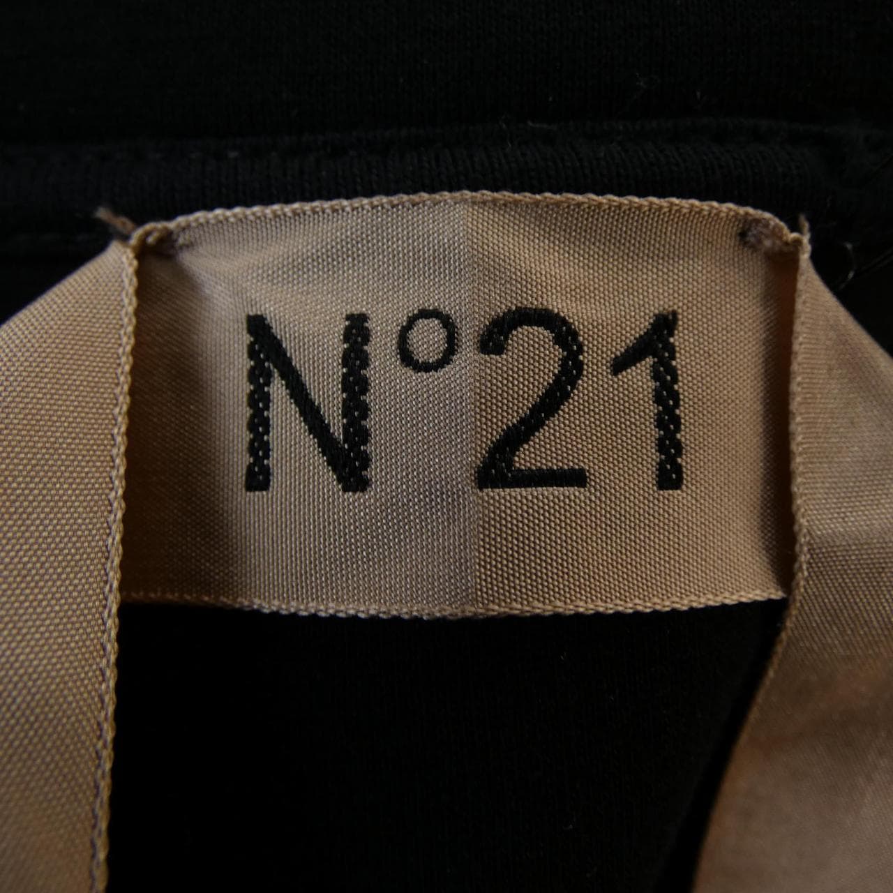 ヌメロヴェントゥーノ N°21 トップス