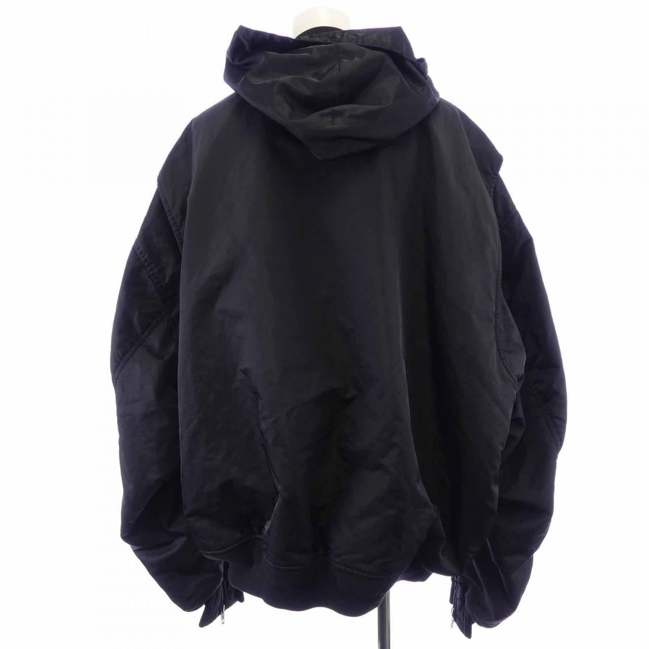 バレンシアガ BALENCIAGA 698843 TLO25 ブルゾン